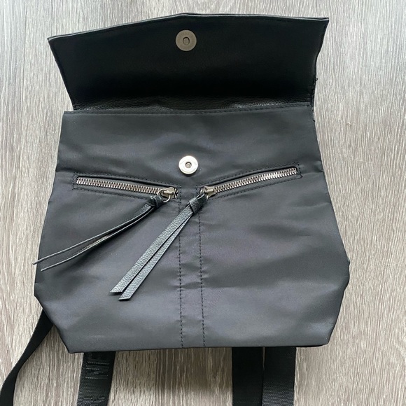 BOTKIER Mini Backpack - Picture 6 of 9